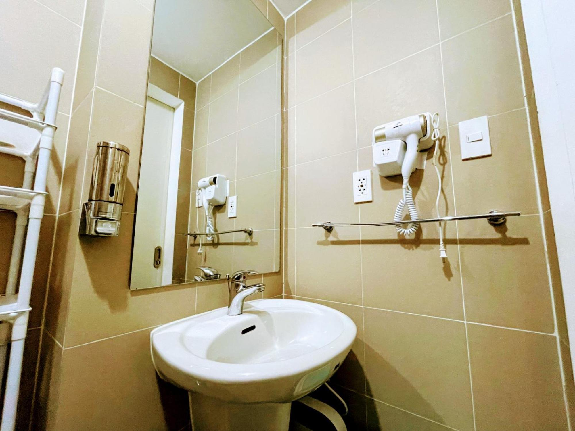 Acellyne'S Suites At The Residences At Commonwealth By Century Quezon City Cameră foto