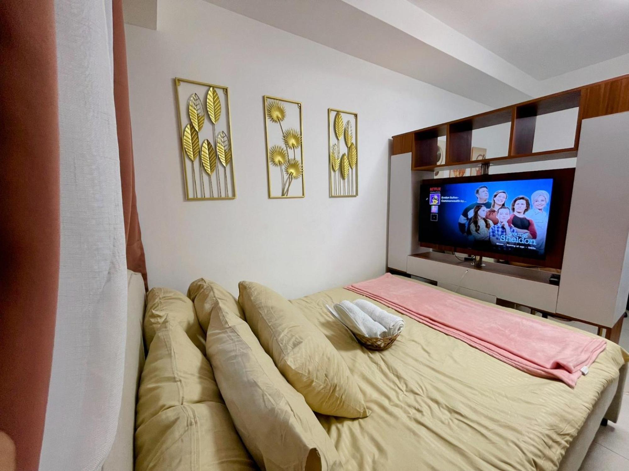 Acellyne'S Suites At The Residences At Commonwealth By Century Quezon City Cameră foto