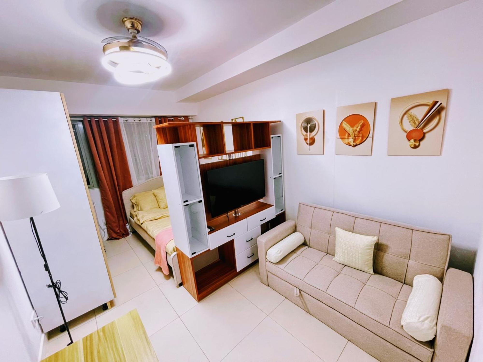 Acellyne'S Suites At The Residences At Commonwealth By Century Quezon City Cameră foto