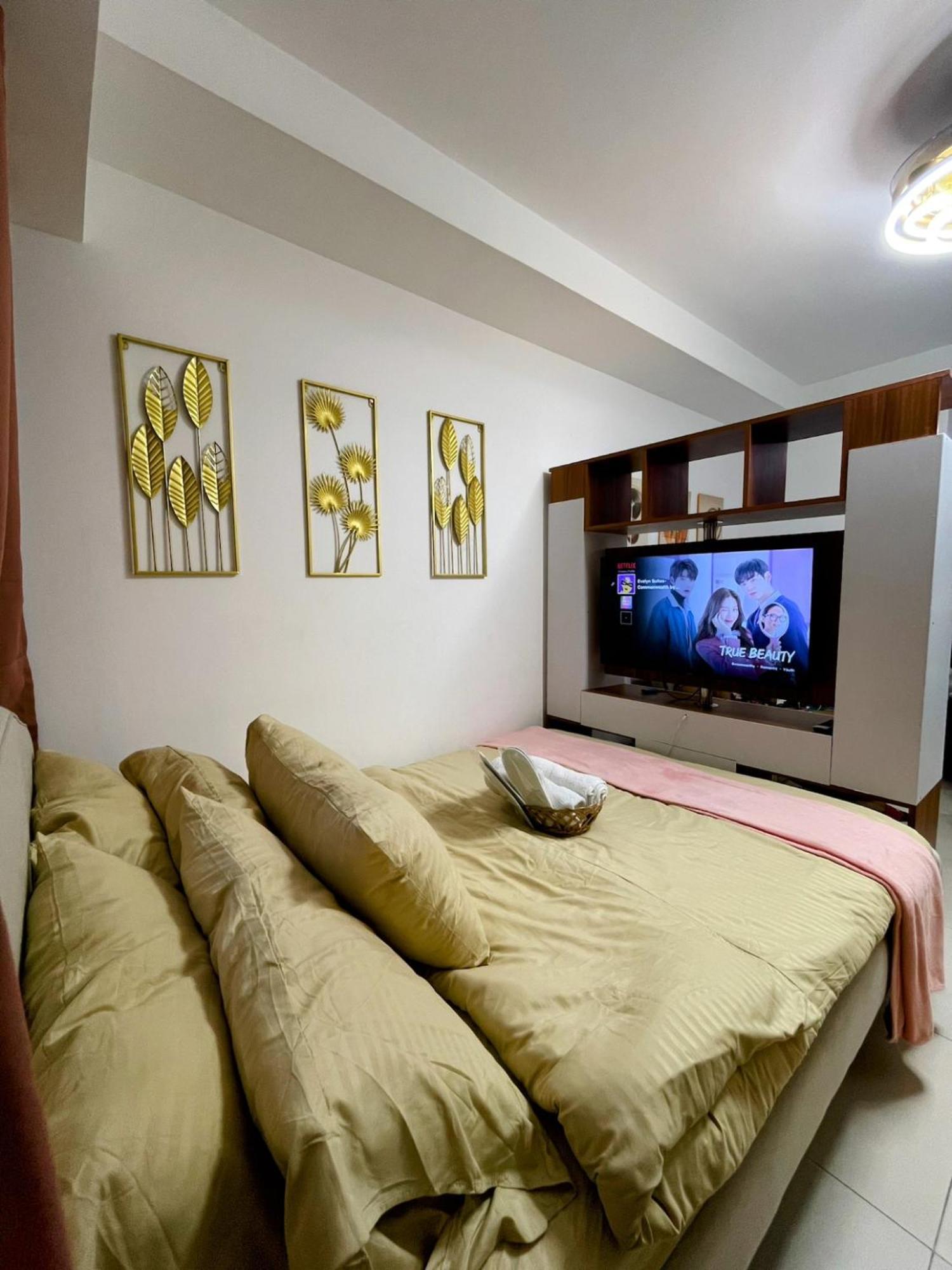 Acellyne'S Suites At The Residences At Commonwealth By Century Quezon City Cameră foto